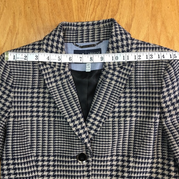 Armani Jeans Women’s wool blend Plaid Blazer Sz 40 IT or small US - Picture 7 of 10